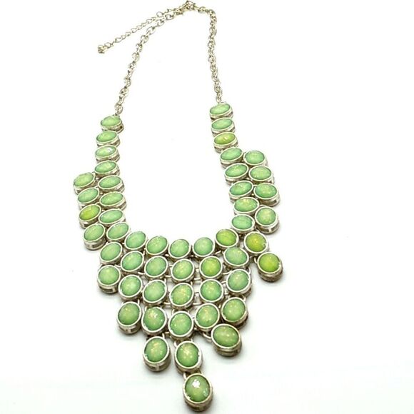 Green & Silver-tone Faceted Iridescent Faux Stone Necklace - Picture 3 of 15